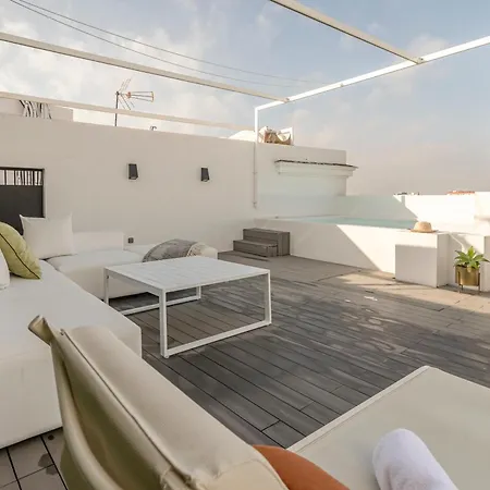 Isg Modern Atticpool At The Cathedralfree Parking * Sevilla