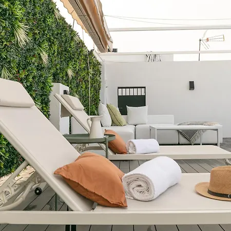 Isg Modern Atticpool At The Cathedralfree Parking Appartement Sevilla