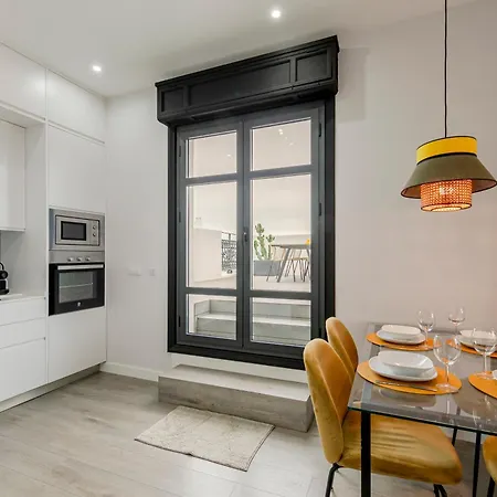 Isg Modern Atticpool At The Cathedralfree Parking * Sevilla