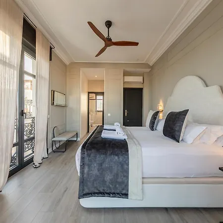 Isg Modern Atticpool At The Cathedralfree Parking Appartement Sevilla
