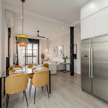 Isg Modern Atticpool At The Cathedralfree Parking Appartement *