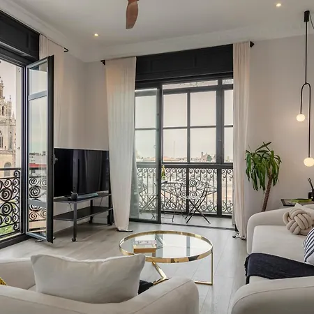 Isg Modern Atticpool At The Cathedralfree Parking Appartement Sevilla